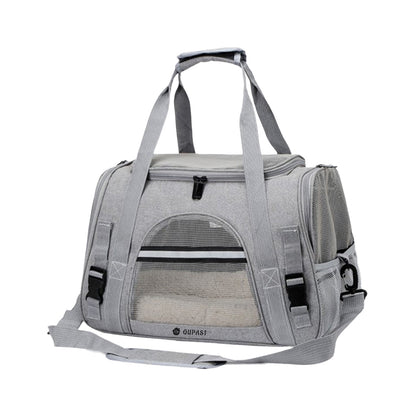 Car-mounted breathable pet carrier for outdoor use