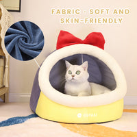 Snow White + cushion