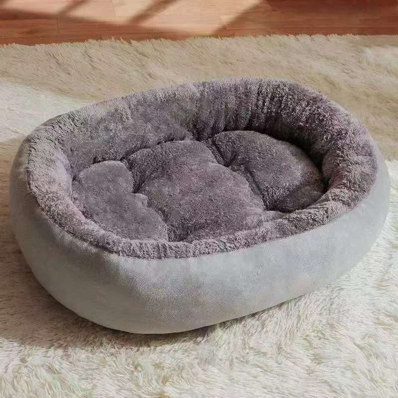 Oval-shaped pet bed, cool in summer and warm in winter