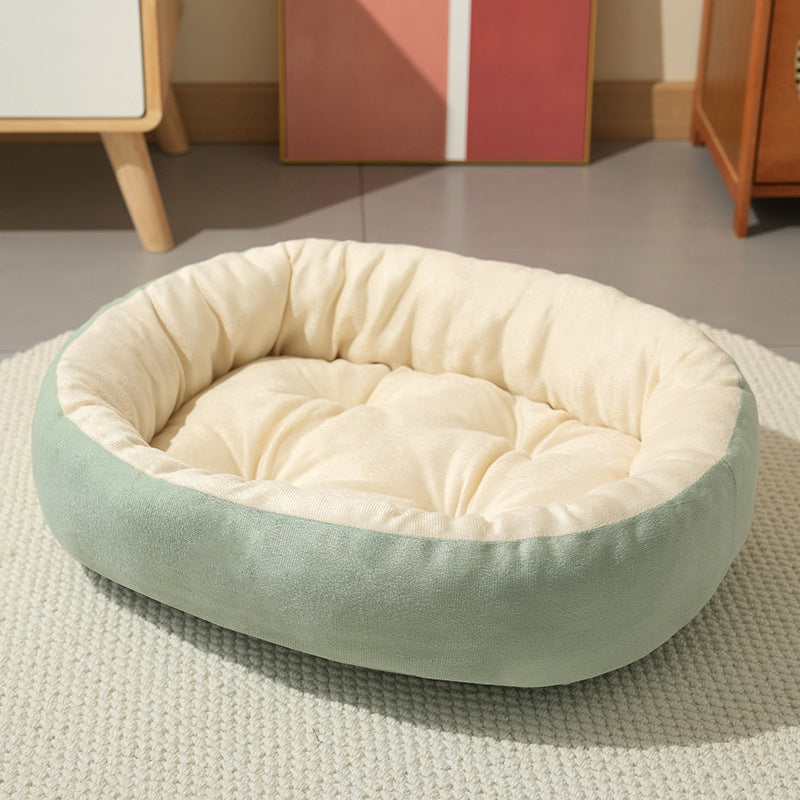 Oval-shaped pet bed, cool in summer and warm in winter