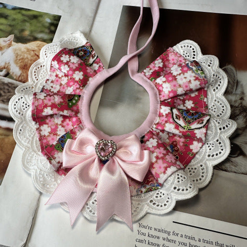 Windy pink scarf with a belt